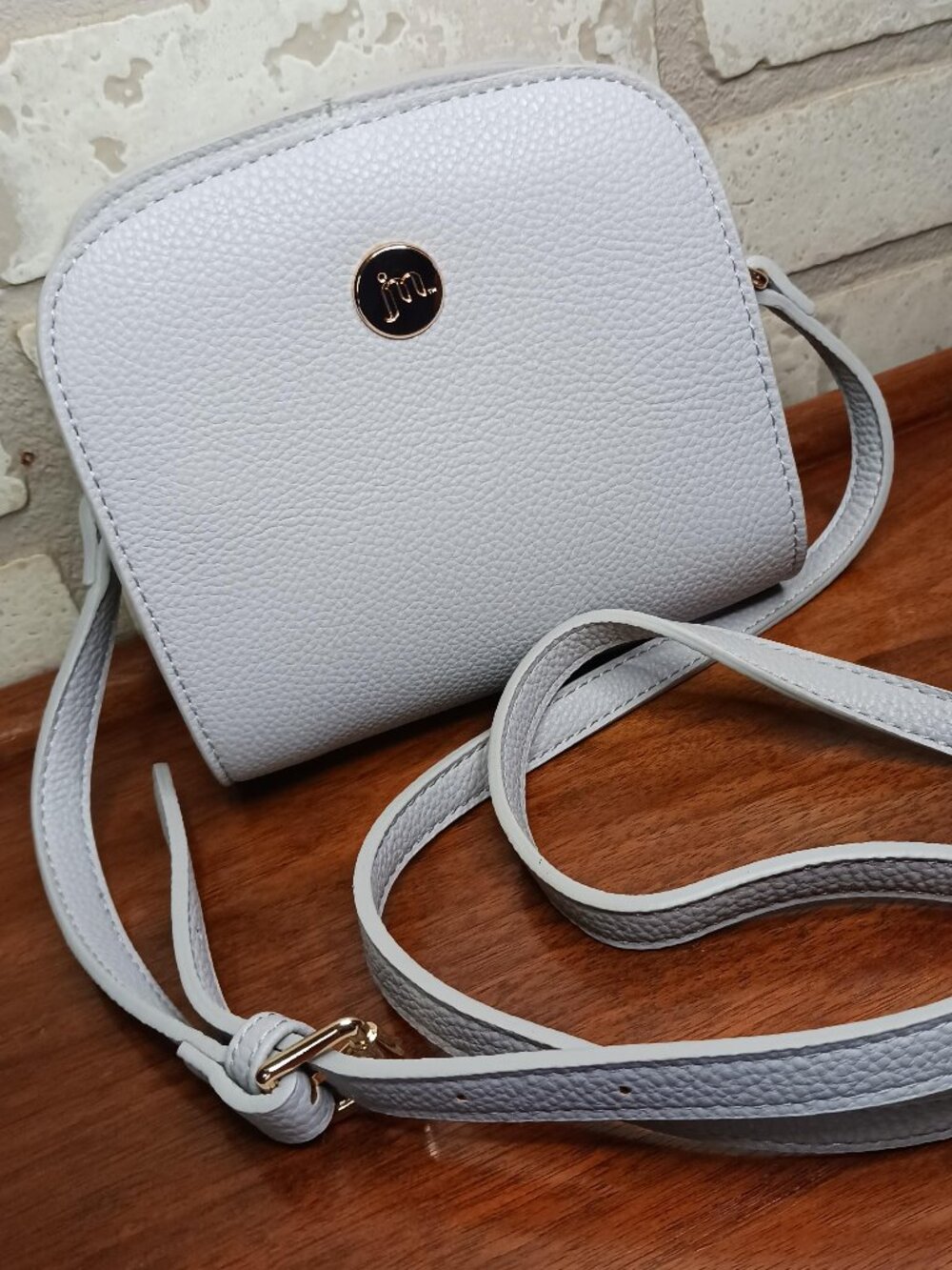 Jessica Moore Crossbody Bag Light Gray Purse Dome Silhouette Gold Tone Accent